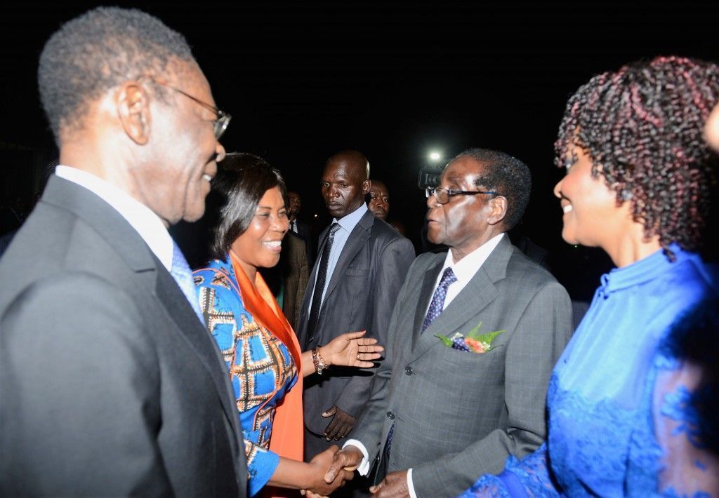 Recibimiento a la Pareja Presidencial de Zimbabwe