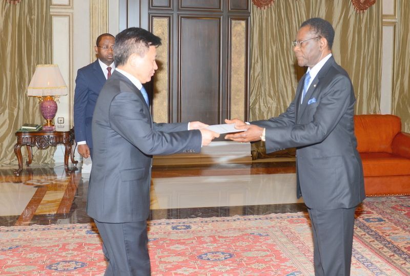 Presentación de credenciales diplomáticas ante el Presidente