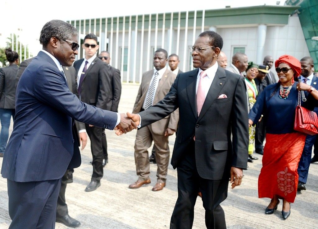 La pareja presidencial vuela a Bamako para participar en la 27ª Cumbre África Francia