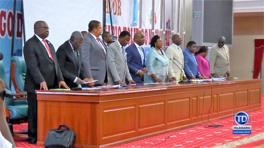 El Parlamento Nacional aprueba la entrega de título S. E. Obiang Nguema Mbasogo