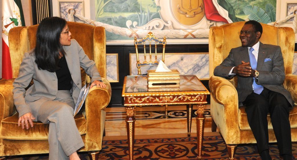 Encuentro del Jefe de Estado con la Embajadora de Estados Unidos