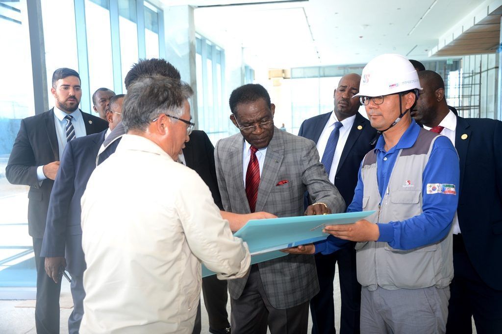 Visitas presidenciales a nuevas obras en Mongomo