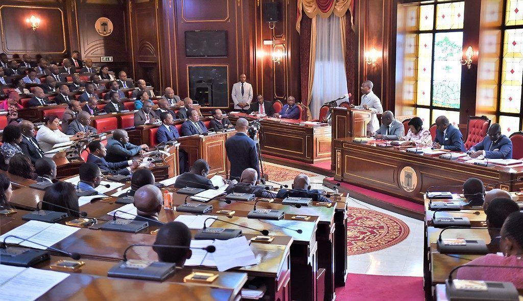 El Gobierno presenta los presupuestos en la Cámara de Diputados