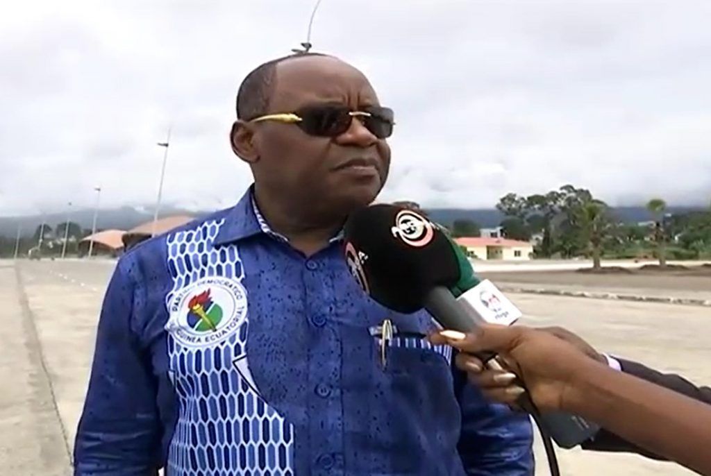 El Secretario General supervisa el alojamiento de las Comisiones que viajarán a Malabo para el 50º Aniversario