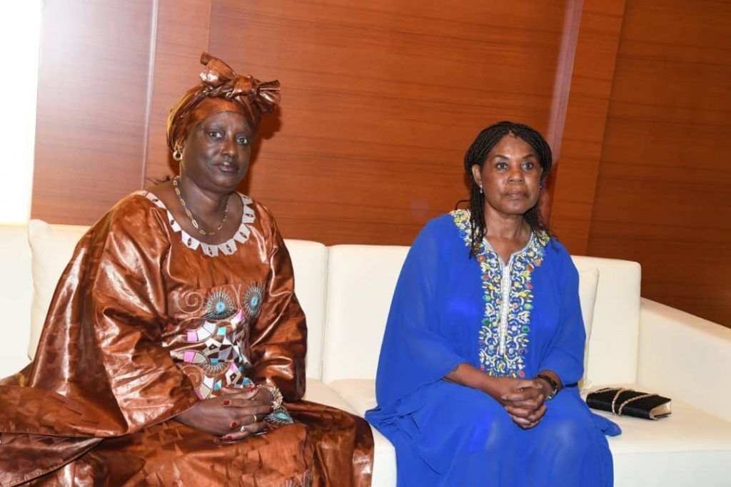 La Primera Dama conversa con su homóloga de Guinea Bissau en Mongomo