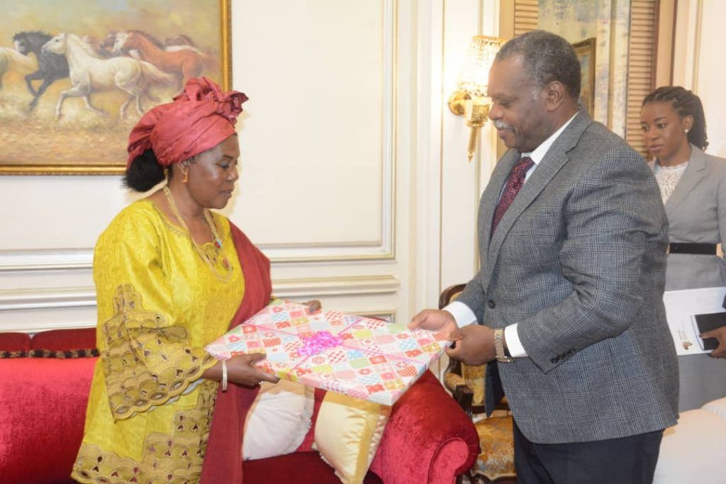 Mangue de Obiang recibe el documento estratégico de la Asamblea de Primeras Damas de África