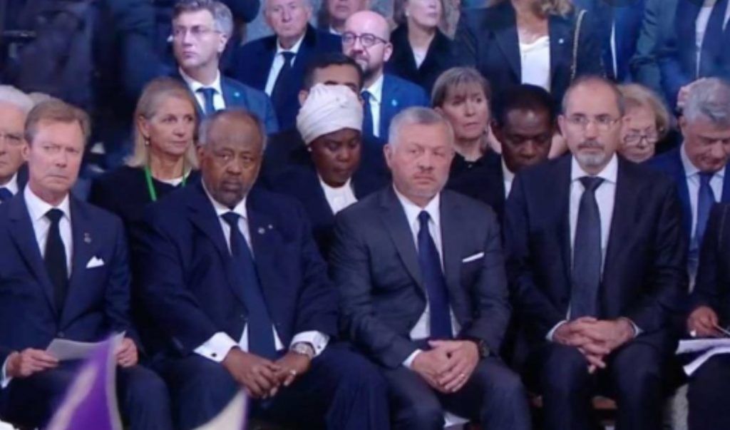 El Presidente y la Primera Dama asisten a los actos en honor del ex Presidente francés Jacques Chirac