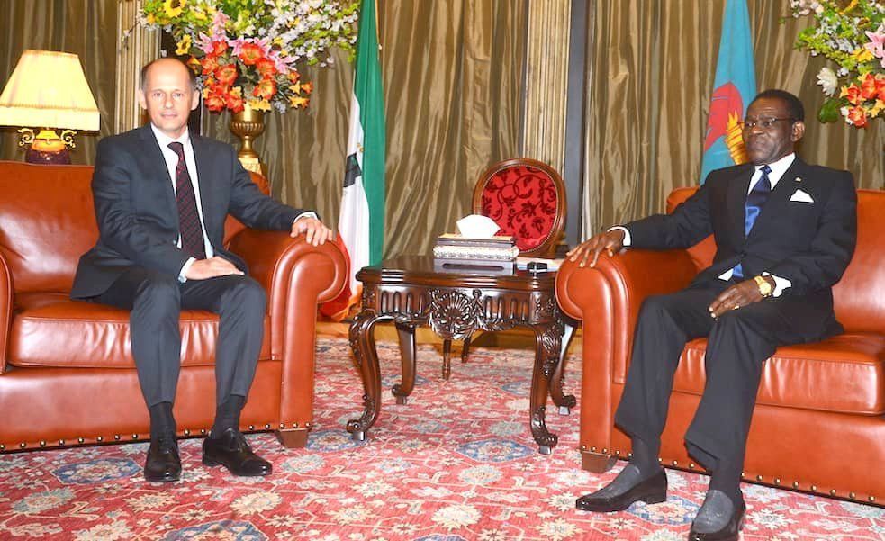 Los embajadores de Francia y Arabia Saudí presentan cartas credenciales ante el Jefe de Estado