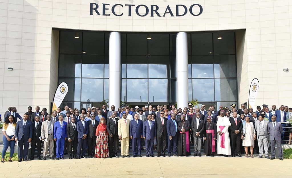 El Primer Ministro preside la apertura del curso de la Universidad Afroamericana de África Central