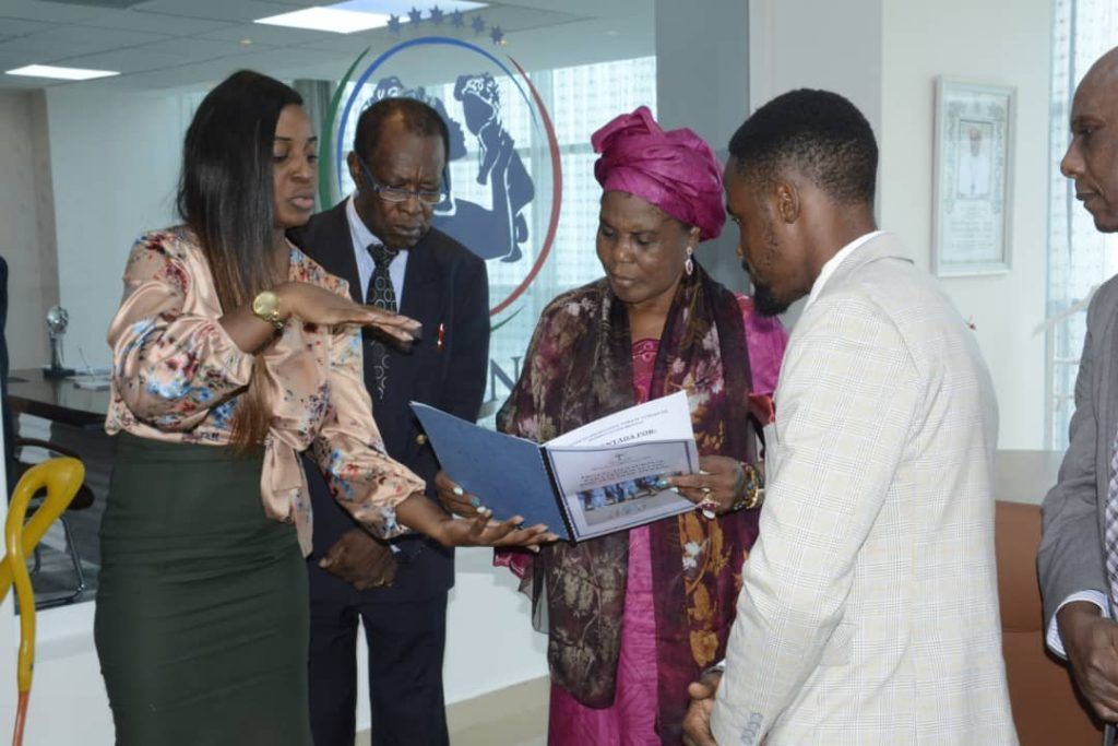 Mangue de Obiang colabora con la labor de ongs