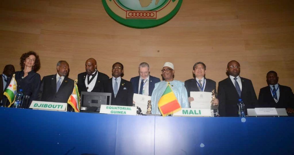 El Presidente entrega el Premio UNESCO-Guinea Ecuatorial en Ciencias de la Vida