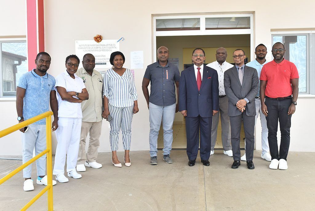 El Primer Ministro visita el Laboratorio de Baney, el Ministerio de Sanidad y el Hospital Sampaka
