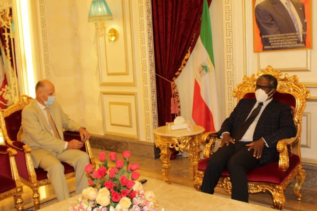 Audiencia del Vicepresidente con el Embajador de Francia