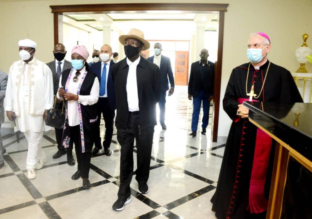 El Nuncio Apostólico para Camerún y Guinea Ecuatorial oficia una misa en el nuevo Centro de Retiro San Juan