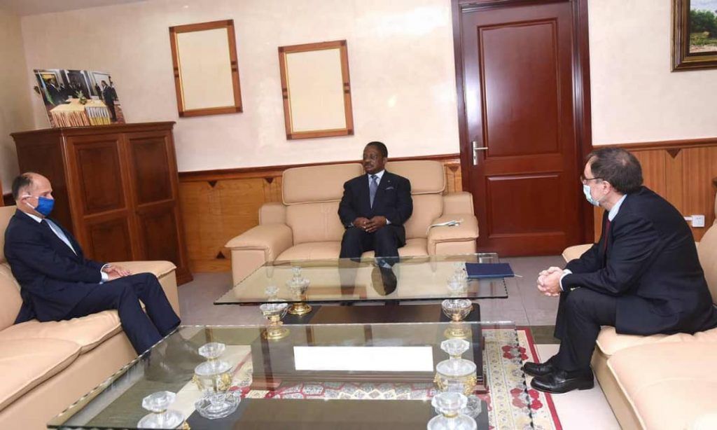 El Primer Ministro recibe al embajador francés y a la Representante del FNUAP