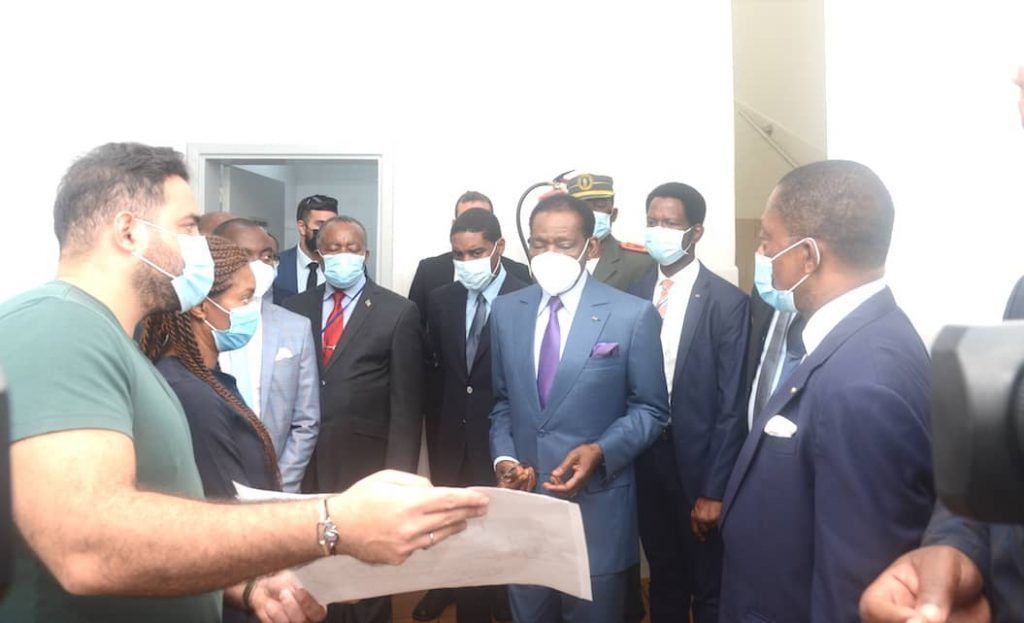 El Presidente visita el Centro de Salud de Ela Nguema