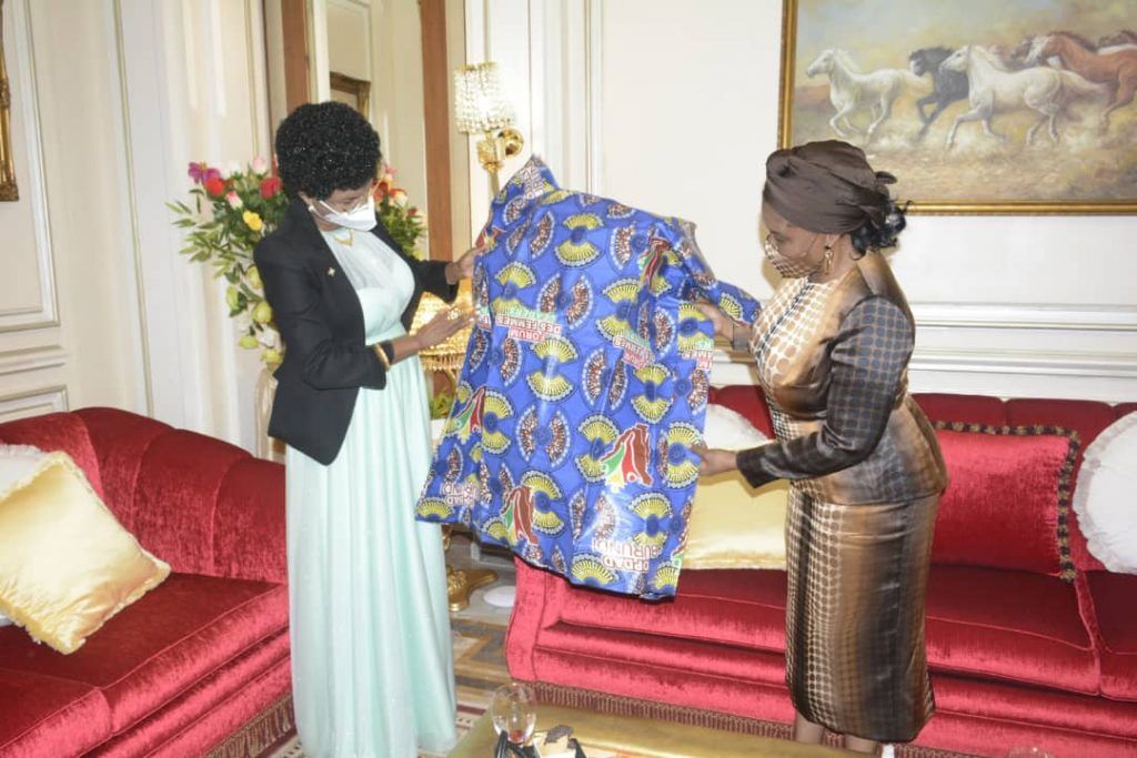 Constancia Mangue de Obiang se reúne con la Primera Dama de Burundi