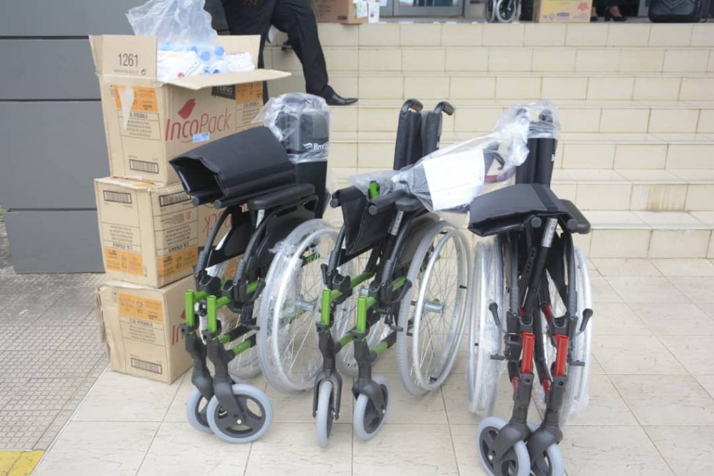Donación de la Fundación Constancia Mangue Nsue Okomo