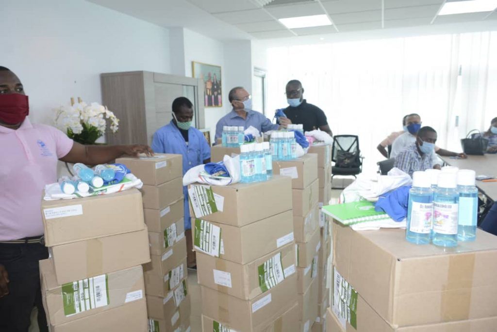 La Fundación Constancia Mangue Nsue Okomo dona material profiláctico a los centros educativos de Malabo