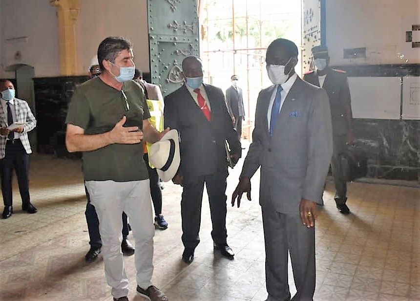 El Jefe de Estado visita las obras de la Catedral de Malabo