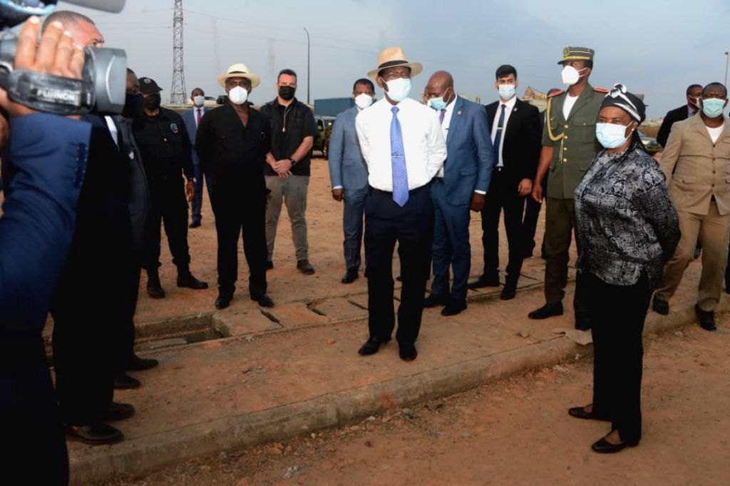 La Pareja Presidencial visita la zona cero de Nkoantoma