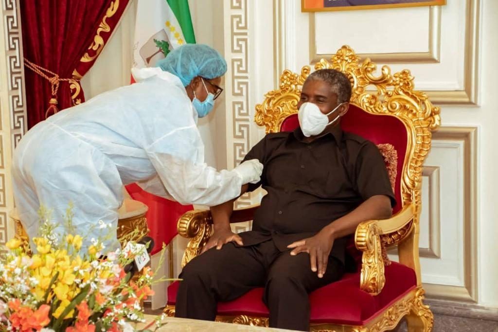 S.E. Teodoro Nguema Obiang Mangue recibe su segunda dosis de la vacuna contra el Coronavirus