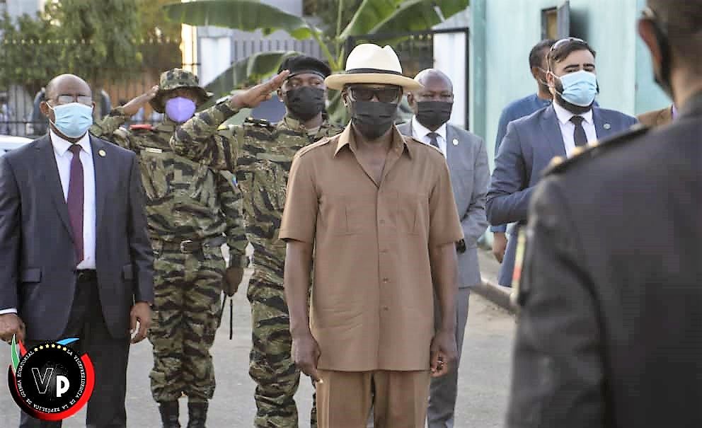 S. E. Teodoro Nguema Obiang Mangue supervisa el estado de los cuarteles militares de Bata