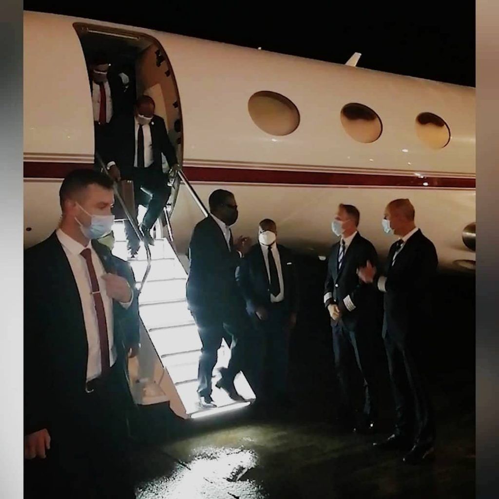 Grata bienvenida al Vicepresidente de la República a su llegada a Malabo