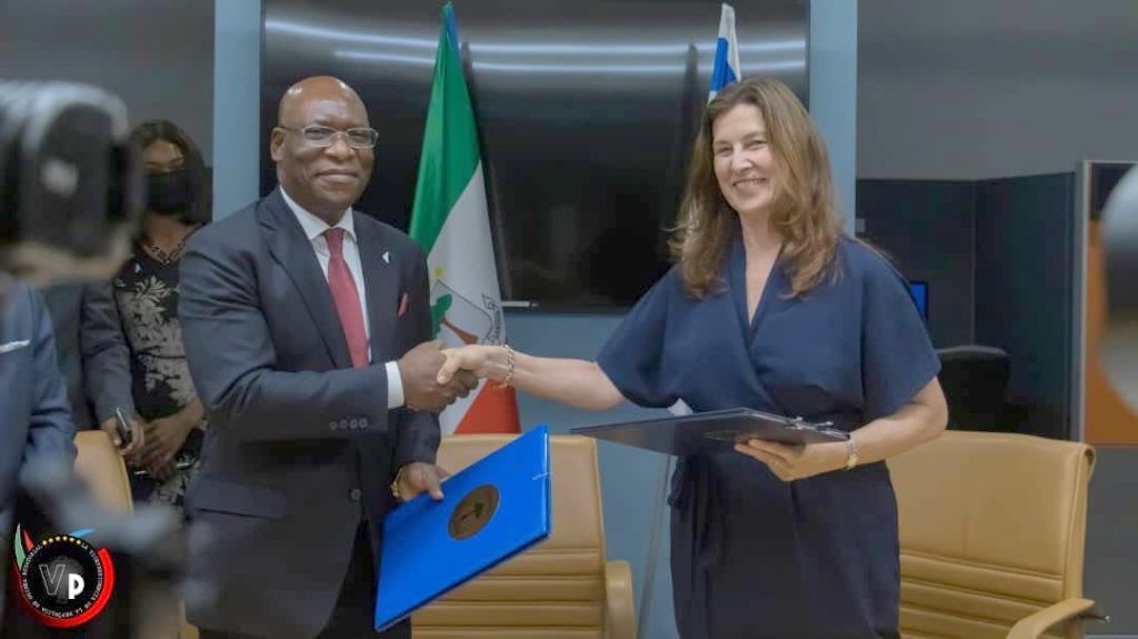 Firma de acuerdos de cooperación con Israel