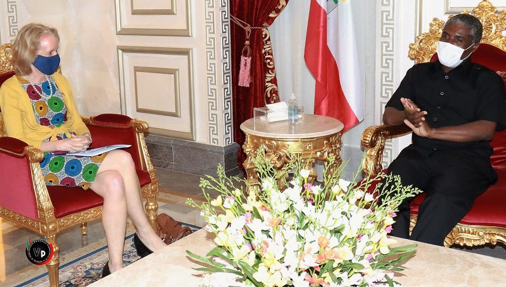 Encuentro entre el Vicepresidente y la Embajadora de Estados Unidos