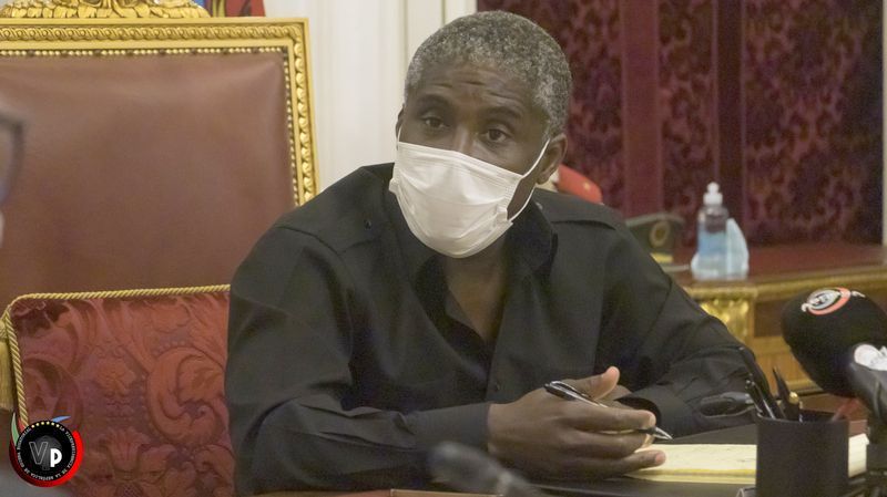 Nguema Obiang Mangue organiza un viaje a la Expo Dubai para los mejores estudiantes del país