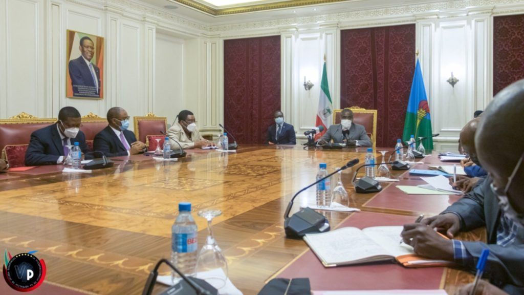 S.E. Nguema Obiang Mangue quiere que se regularice la actividad del sector informal en el país