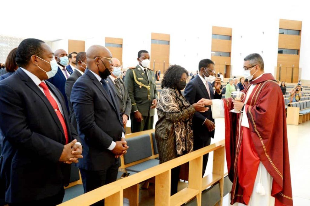 La Pareja Presidencial visita el Santuario de la Virgen de Fátima