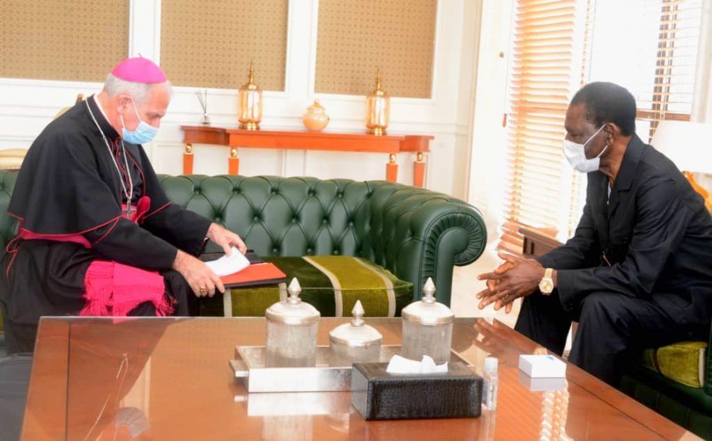 El Jefe de Estado se reúne con el Nuncio Apostólico y con Arzobispo de Uagadugú-Burkina Faso