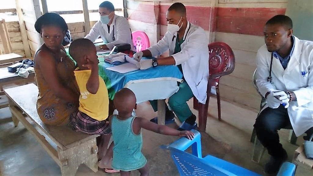 El Médico en Casa, iniciativa de la Comisión Distrital de Nsok Nsomo