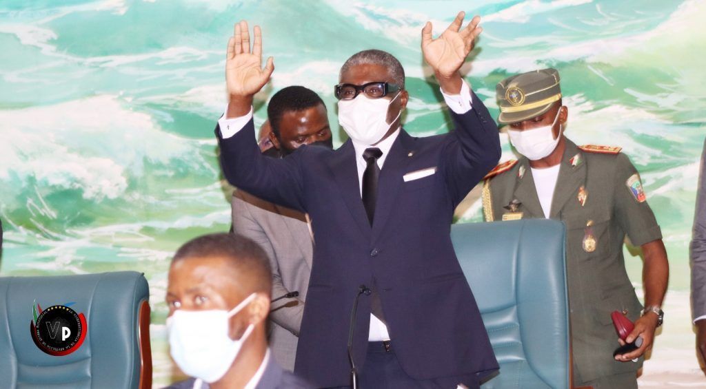 S.E. Nguema Obiang Mangue llama a los nuevos funcionarios civiles a no implicarse en actos de corrupción