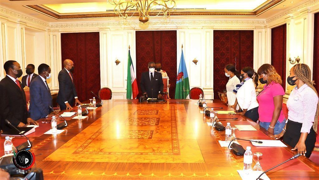 S.E. Nguema Obiang Mangue se interesa por la situación de los no retenidos de los 4.000 puestos de trabajo