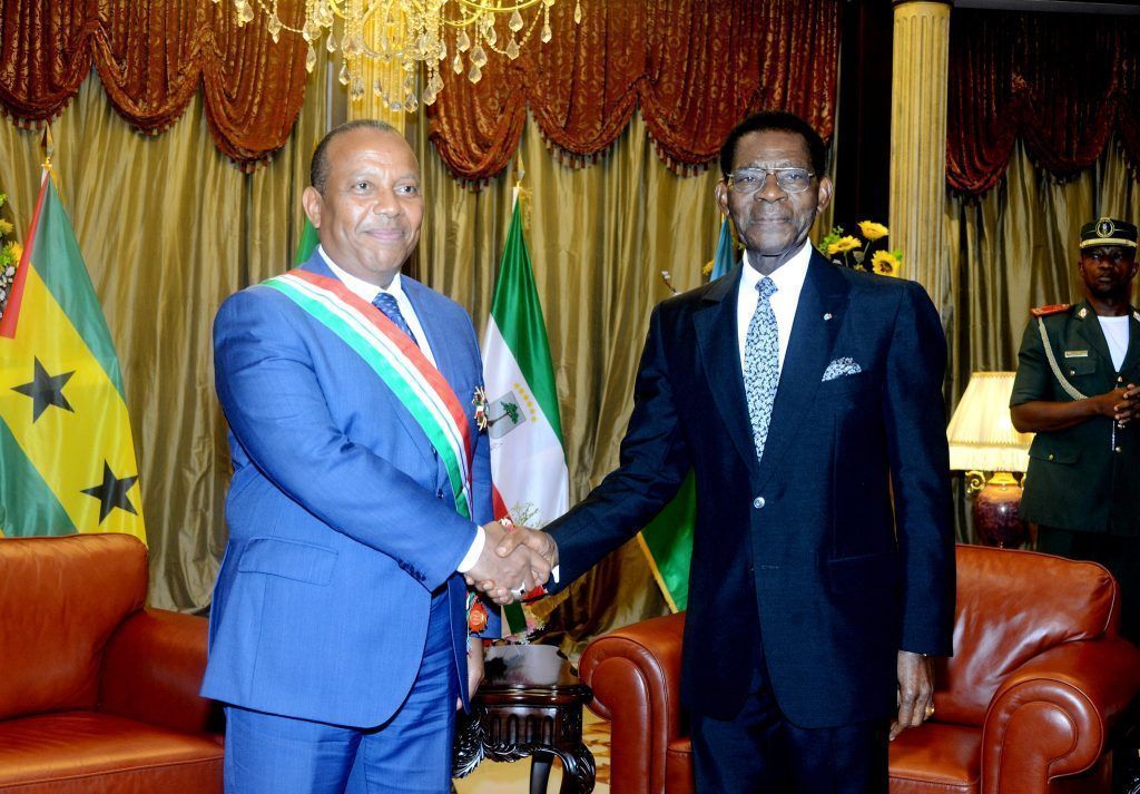 El Primer Ministro de Sao Tomé recibe la Gran Cruz de la Orden de la Independencia Nacional