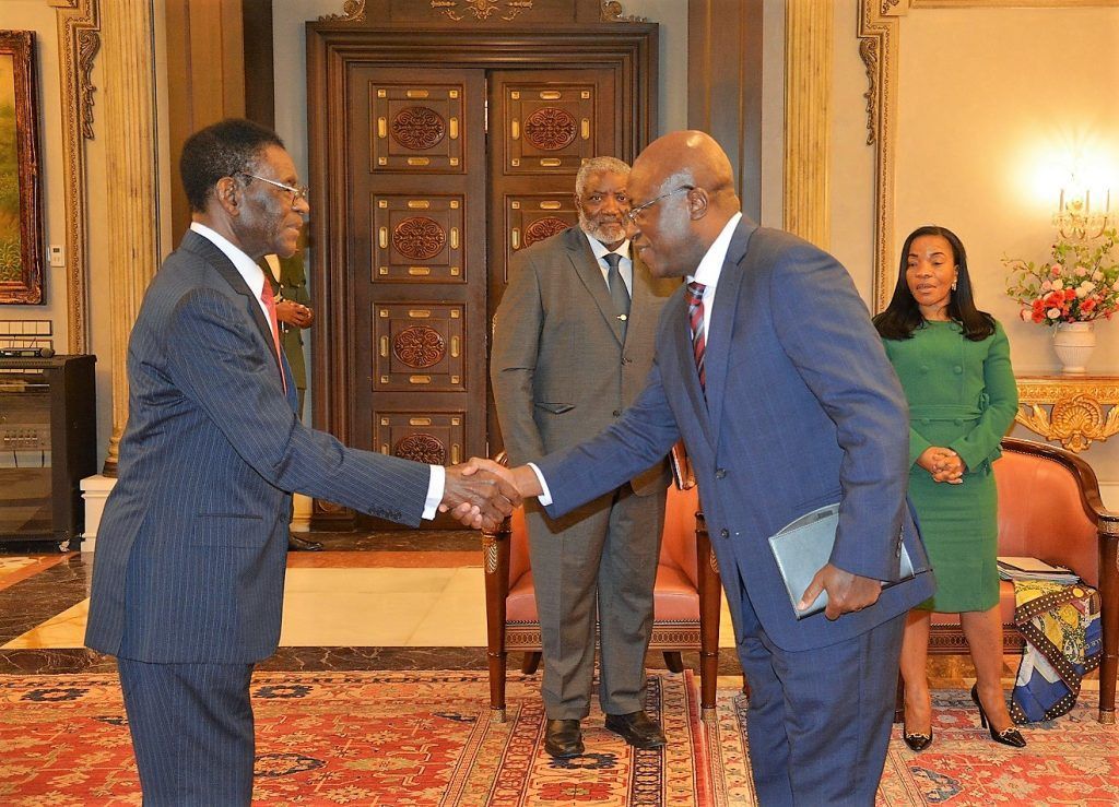 S.E. Obiang Nguema Mbasogo recibe a la misión del FMI de visita en nuestro país