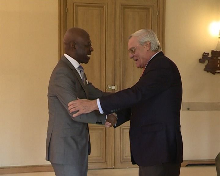 Nvono Nca negocia la integración de los partidos de Guinea Ecuatorial en la Internacional Demócrata de Centro