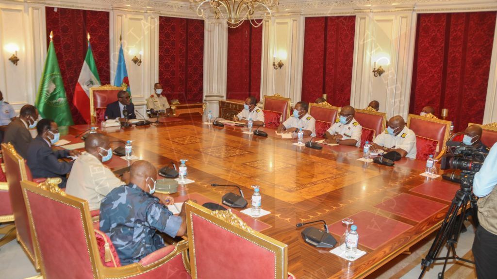 S.E. Nguema Obiang Mangue exige a la Marina un mayor control de las costas