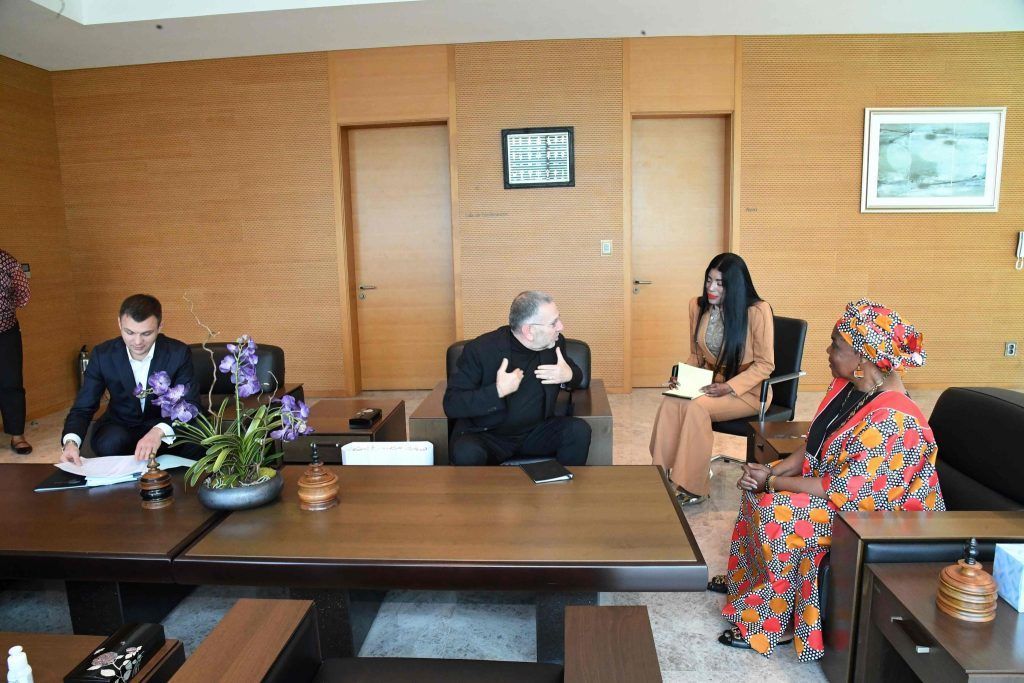 La Primera Dama recibe a dos importantes empresarios bielorrusos