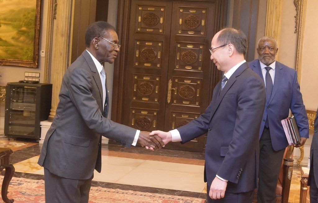 El Jefe de Estado recibe al Cónsul Honorario de Hong-Kong