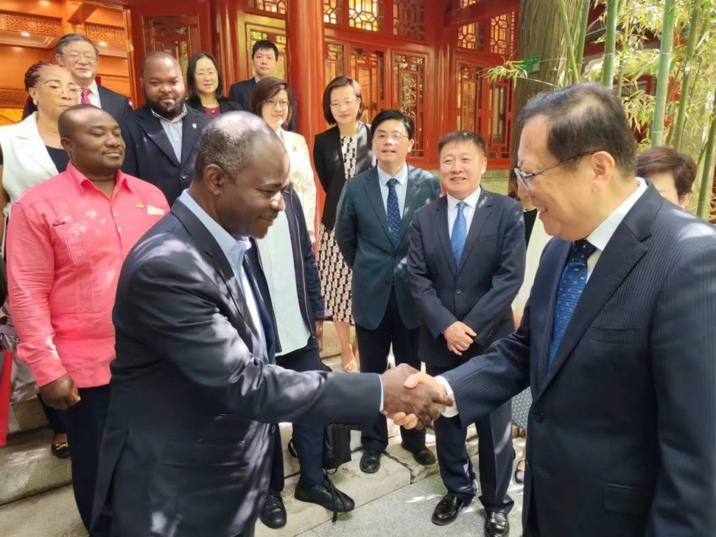 Continúa la visita del Secretario General Adjunto Primero en Beijing