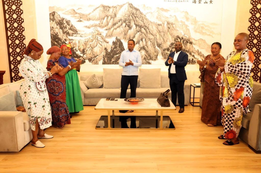 Un grupo de mujeres emprendedoras viaja a China bajo el alto patrocinio de la Primera Dama