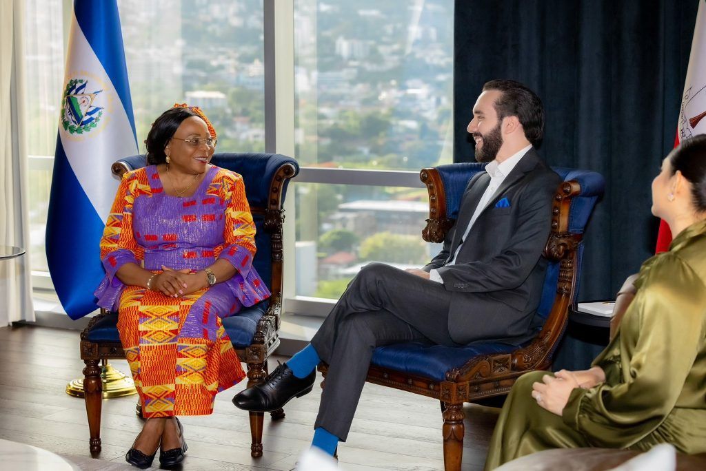 La Primera Ministra viaja a El Salvador