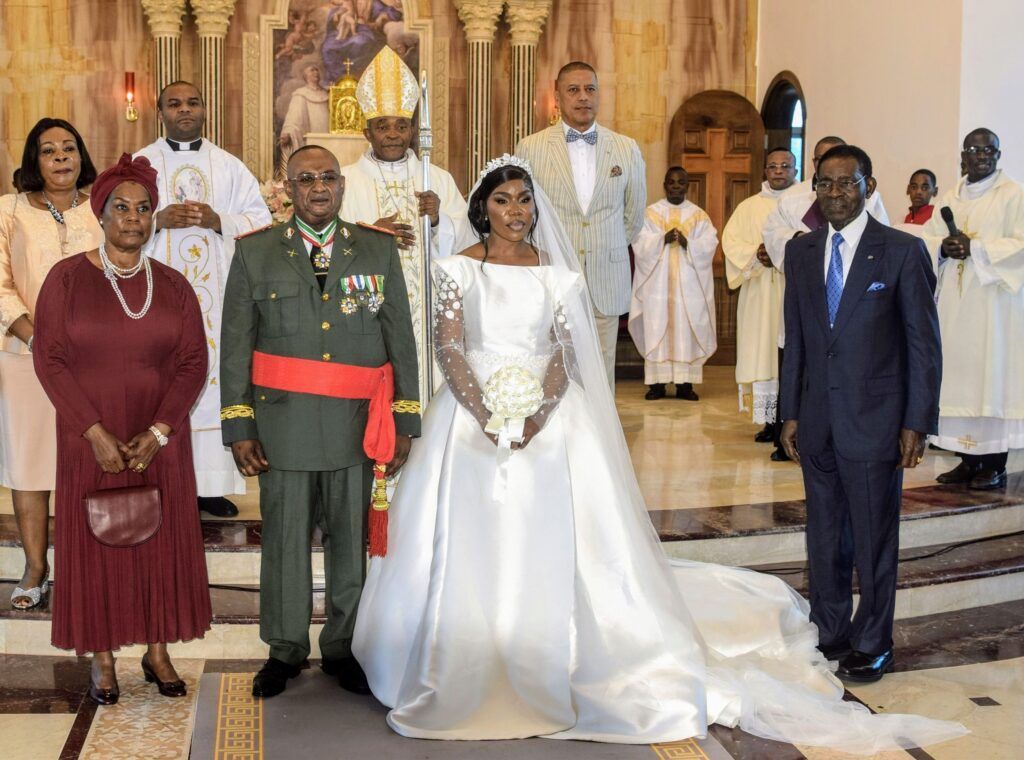 La Pareja Presidencial asiste a la boda del General Filemón Ndong