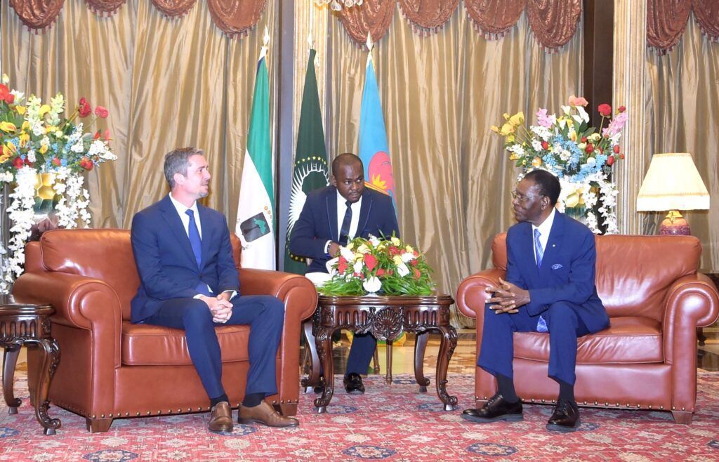 El Presidente de Francia envía un mensaje a S. E. Obiang Nguema Mbasogo