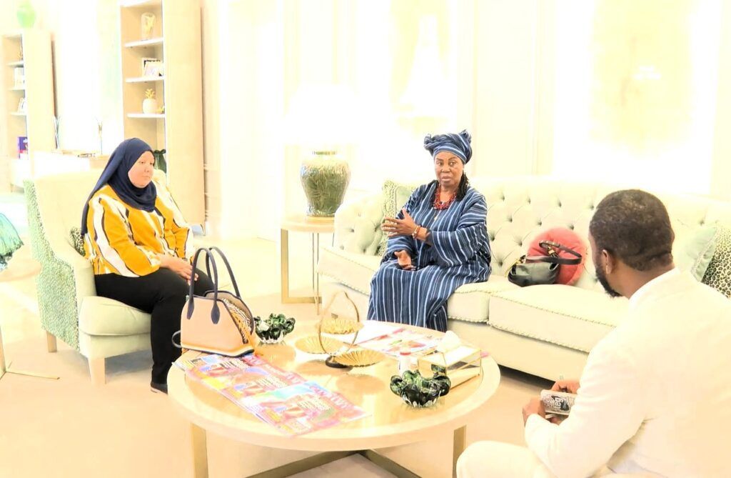 La Primera Dama se reúne con la doctora Asmaa Magd Mohamed