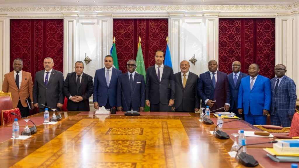 El Gobierno prioriza la creación de una consultoría de diseño y una empresa mixta de construcción con Egipto